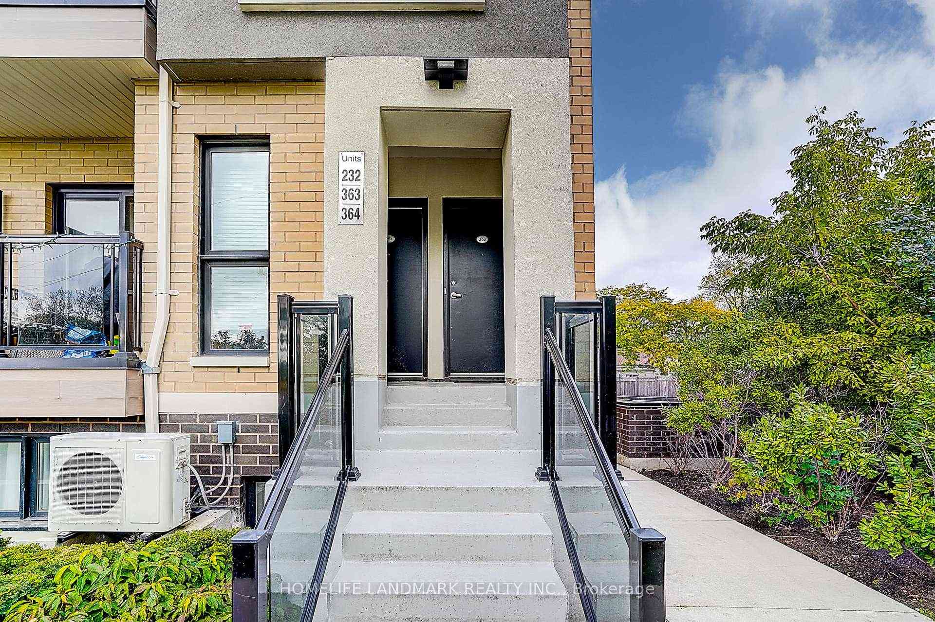 Toronto 共管镇屋