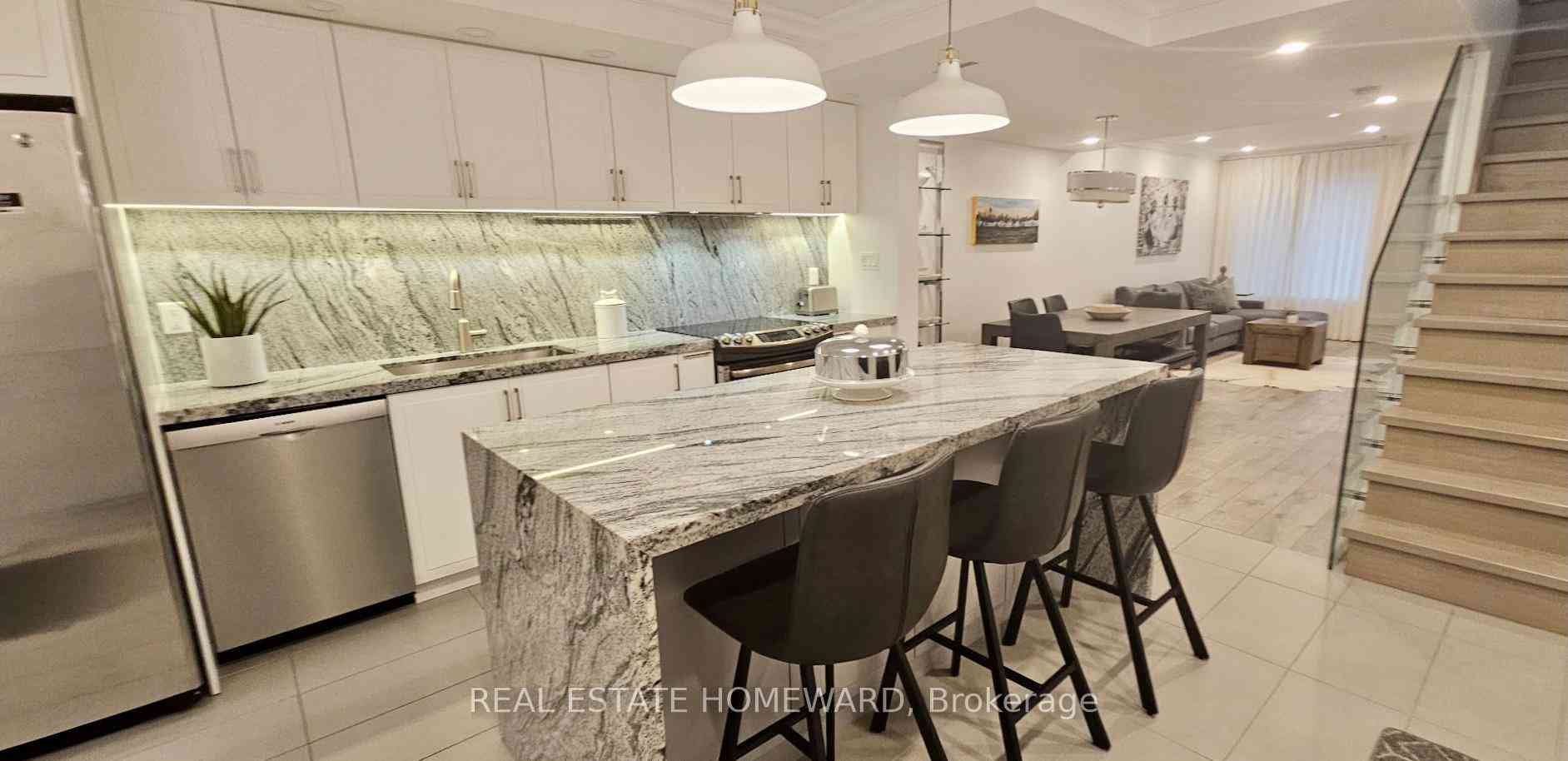 Toronto condo townhouses