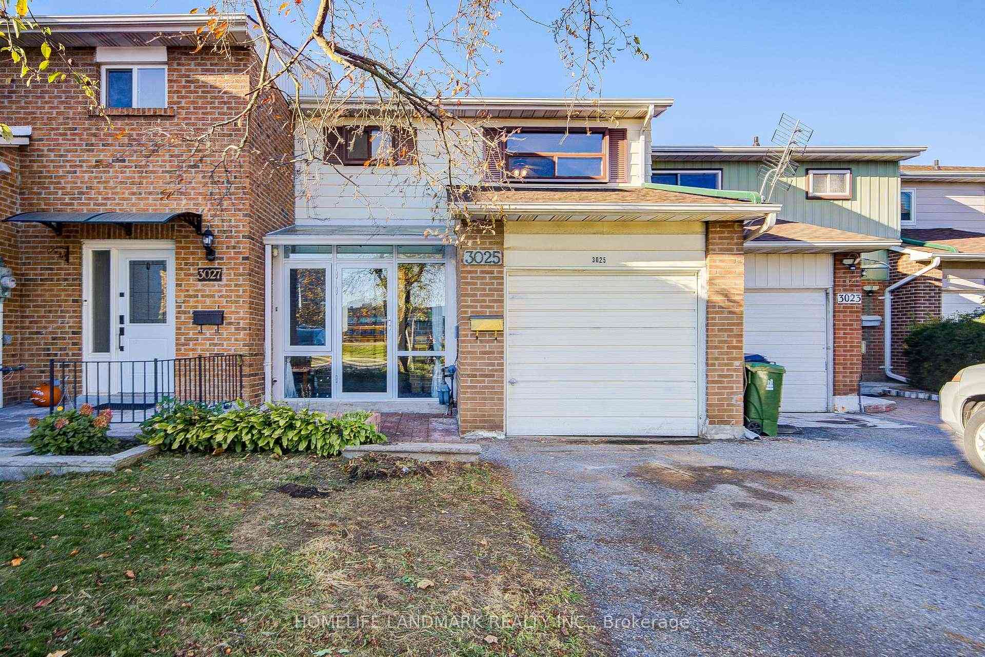 Toronto 共管镇屋