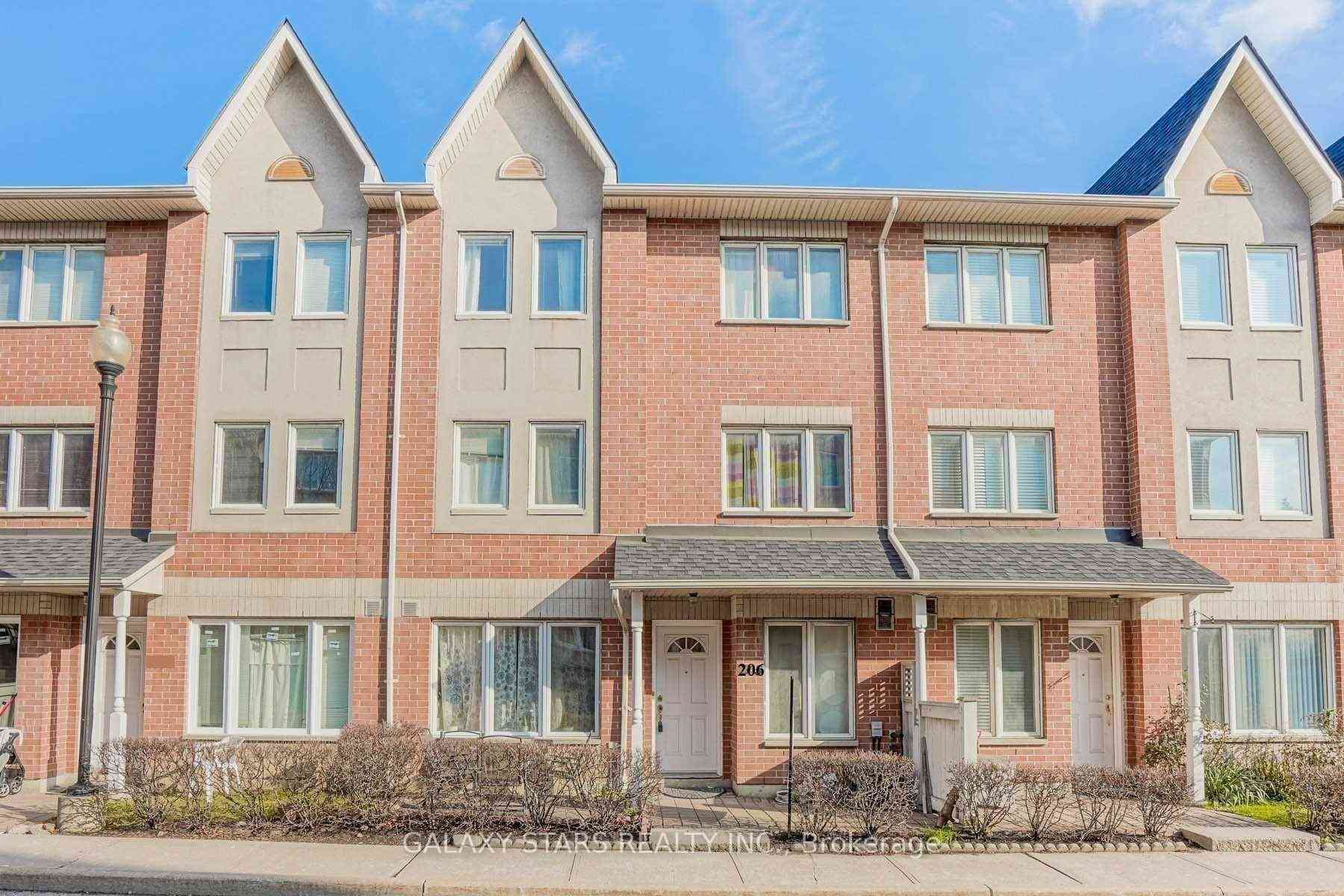 Toronto 共管镇屋