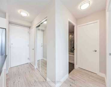 #2506-36 Lee Centre Dr Woburn 2 beds 1 baths 1 garage 499999.00