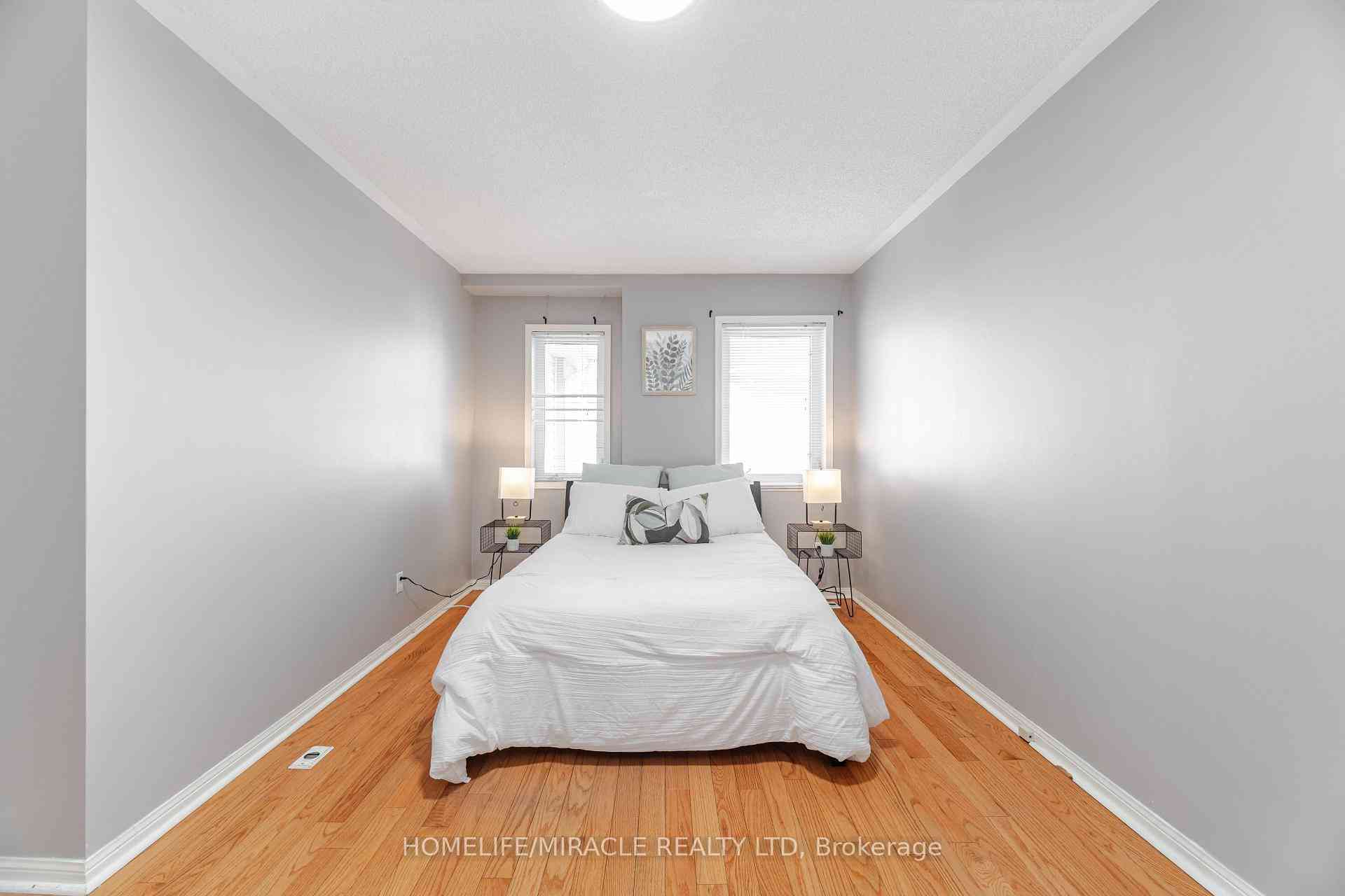 Toronto condo townhouses