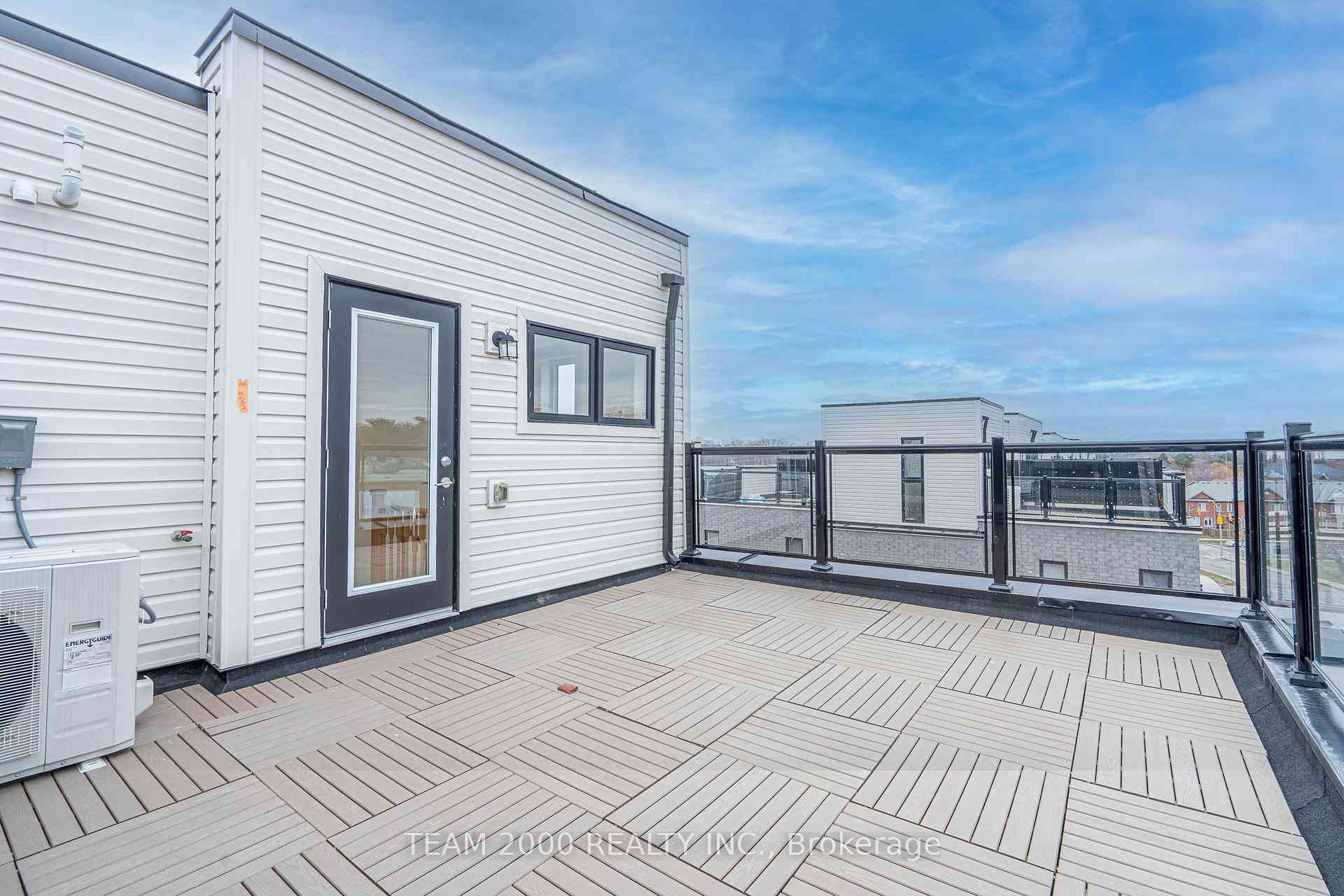 Toronto condo townhouses