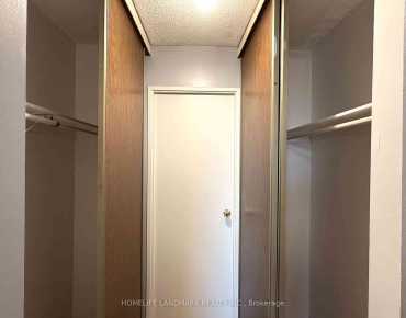 
            #1701-100 Wingarden Crt Malvern 2睡房2卫生间1车位, 出售价格468000.00加元                    