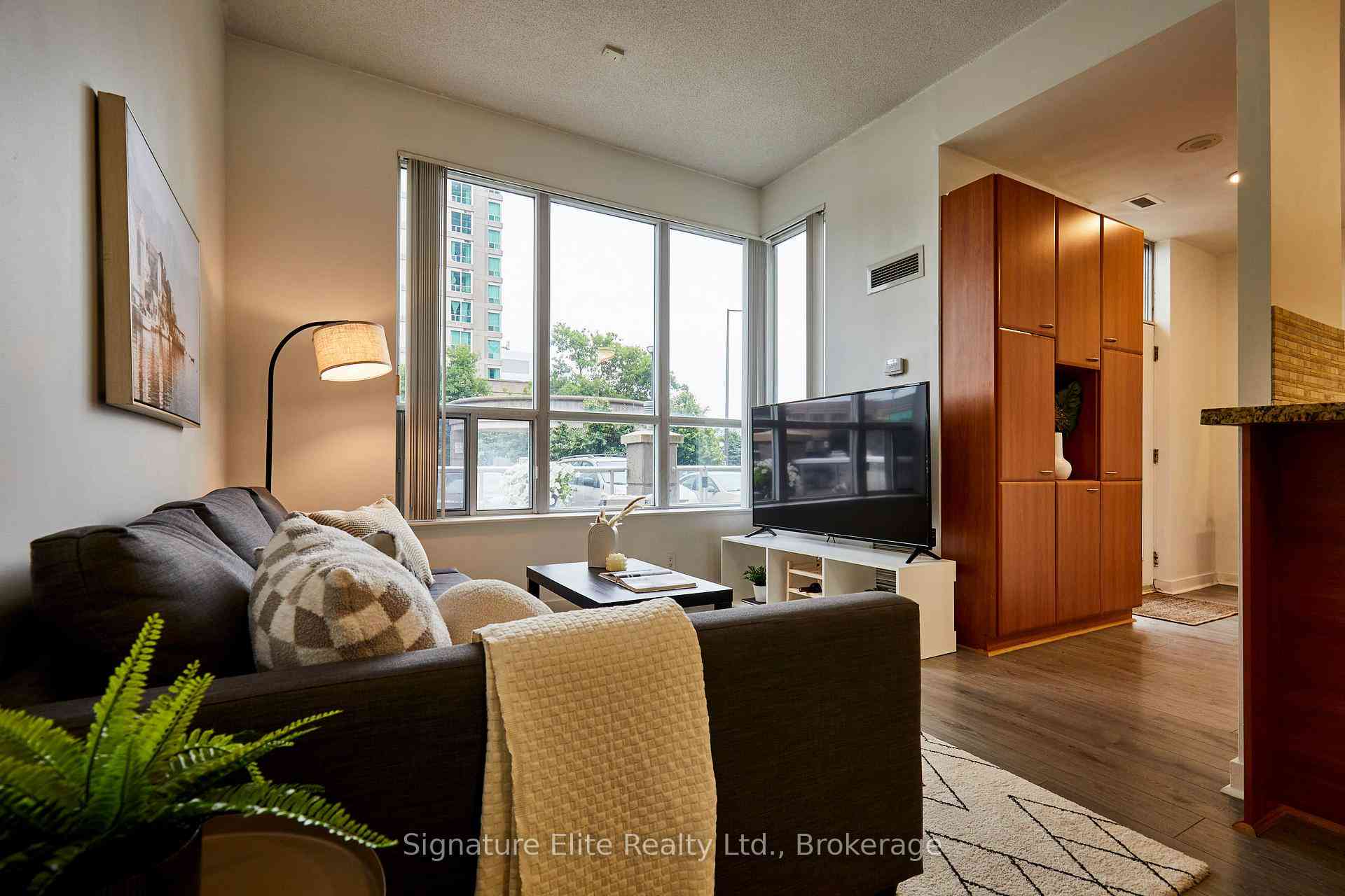 Toronto condo townhouses