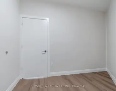 ##2-30 DEAN PARK Rd Rouge E11 1 beds 1 baths 1 garage 635530.00