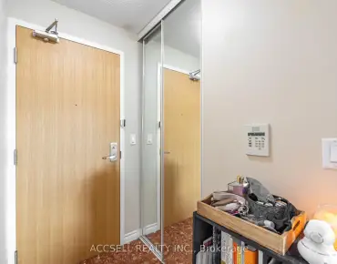 
#1015-68 Grangeway Ave Woburn 1 beds 1 baths 1 garage 450000.00        