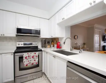 
#208-8 Mondeo Dr Dorset Park 2 beds 2 baths 1 garage 600000.00        