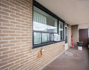 #811-180 Markham Rd Scarborough Village 3 beds 2 baths 1 garage 480000.00