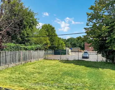 
#427-2789 Eglinton Ave East Ave Eglinton East 2 beds 3 baths 1 garage 499900.00        