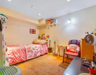 
            #50-351 Military Trl Morningside 4睡房2卫生间2车位, 出售价格741000.00加元                    