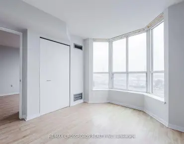 
            #805-2152 Lawrence Ave E Wexford-Maryvale 1睡房1卫生间1车位, 出售价格429000.00加元                    