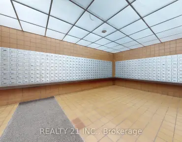 
            #2103-5 Massey Sq Crescent Town 1睡房1卫生间车位, 出售价格349000.00加元                    