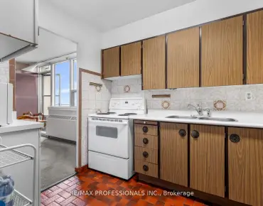 #1704-180 Markham Rd Scarborough Village 3睡房2卫生间1车位, 出售价格449000.00加元