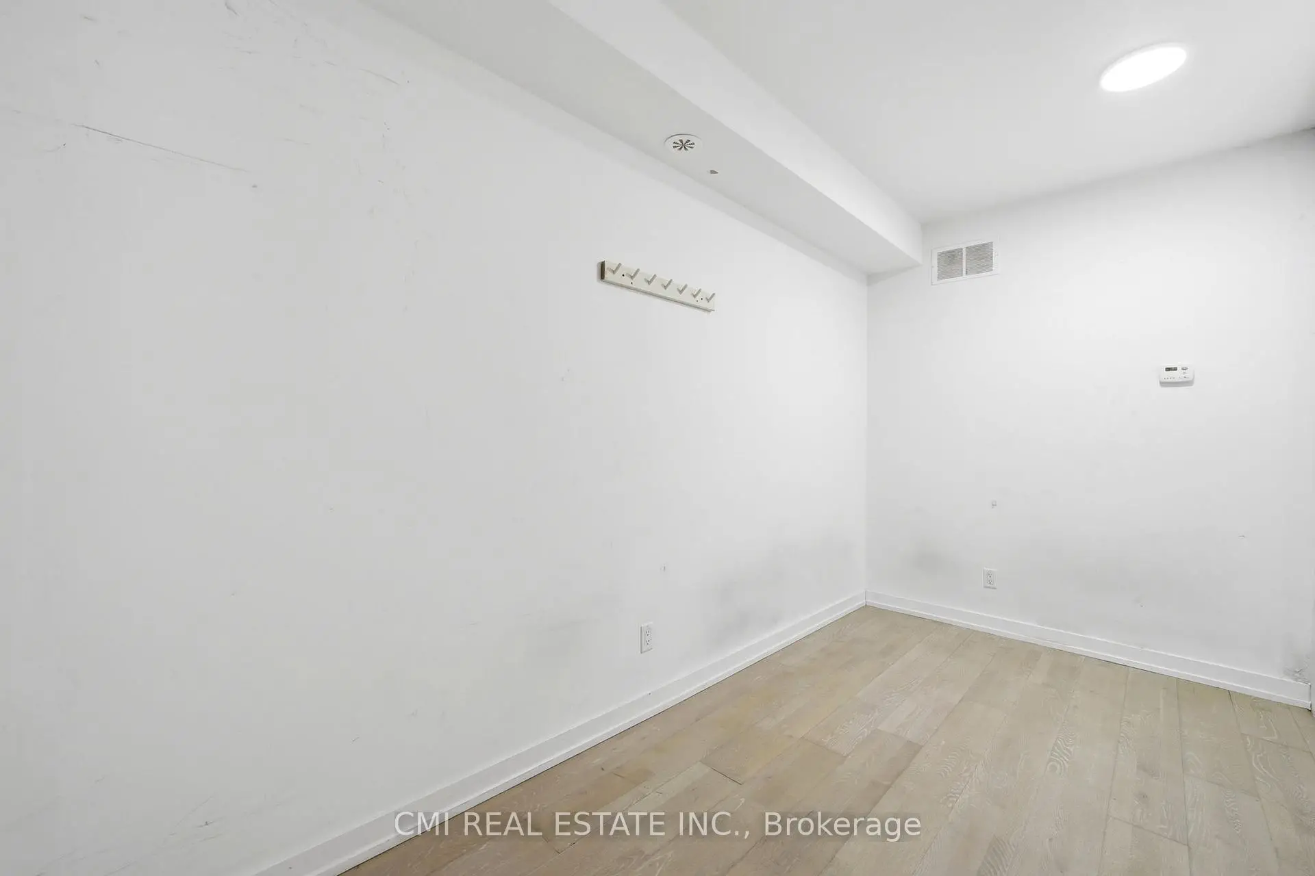 Toronto 共管镇屋