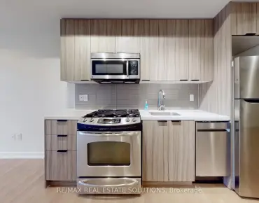 #59-140 Broadview Ave South Riverdale 1 beds 1 baths garage 399900.00