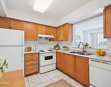 #7-119 Omni Dr Bendale 3 beds 3 baths 2 garage 599000.00