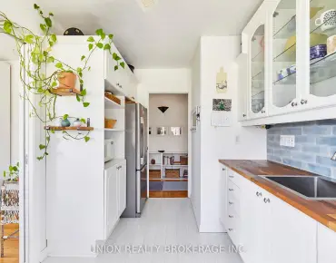 
#8-2378 Queen St E The Beaches 2 beds 1 baths  garage 679900.00        