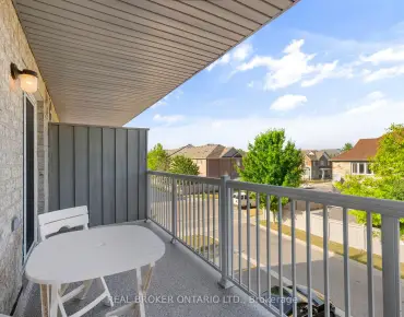 
            #27-649E Warden Ave Clairlea-Birchmount 3睡房1卫生间3车位, 出售价格599999.00加元                    