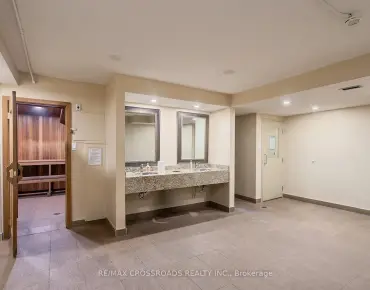 #211-15 Torrance Rd Eglinton East 1睡房1卫生间1车位, 出售价格299900.00加元