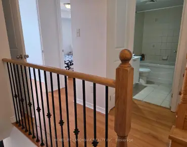 
            #2-74 Munro St South Riverdale 2睡房2卫生间1车位, 出售价格715000.00加元                    