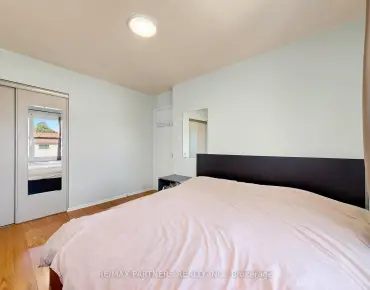 
            #134-201 Alexmuir Blvd Agincourt North 4睡房3卫生间2车位, 出售价格699000.00加元                    