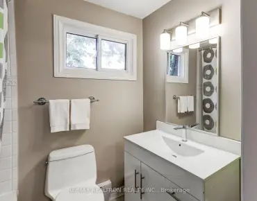
            #6-121 Centennial Rd Centennial Scarborough 3睡房2卫生间2车位, 出售价格619900.00加元                    