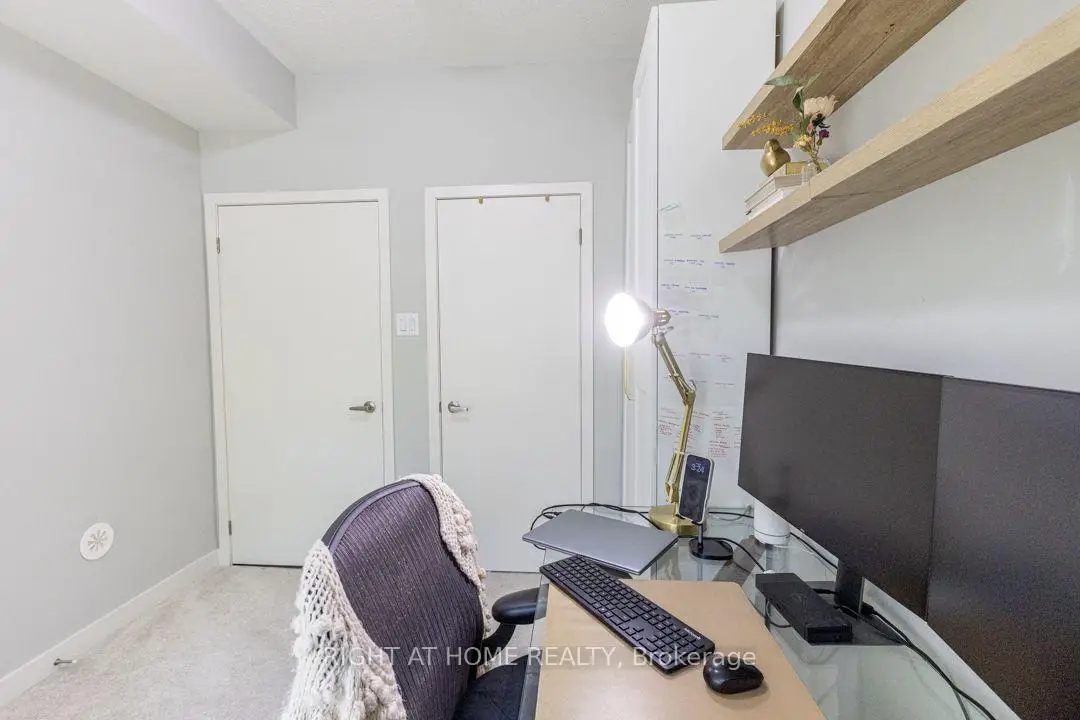 Toronto 共管镇屋