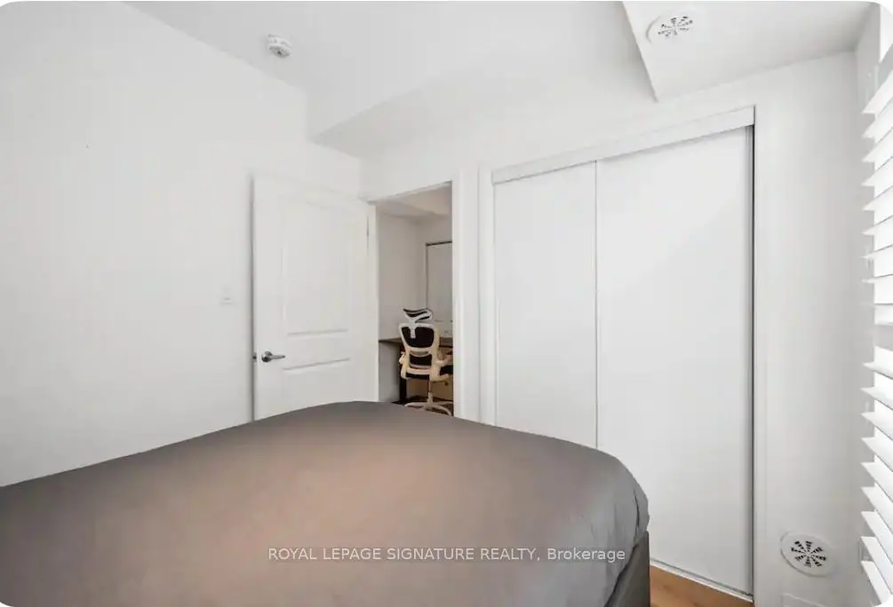 Toronto 共管镇屋