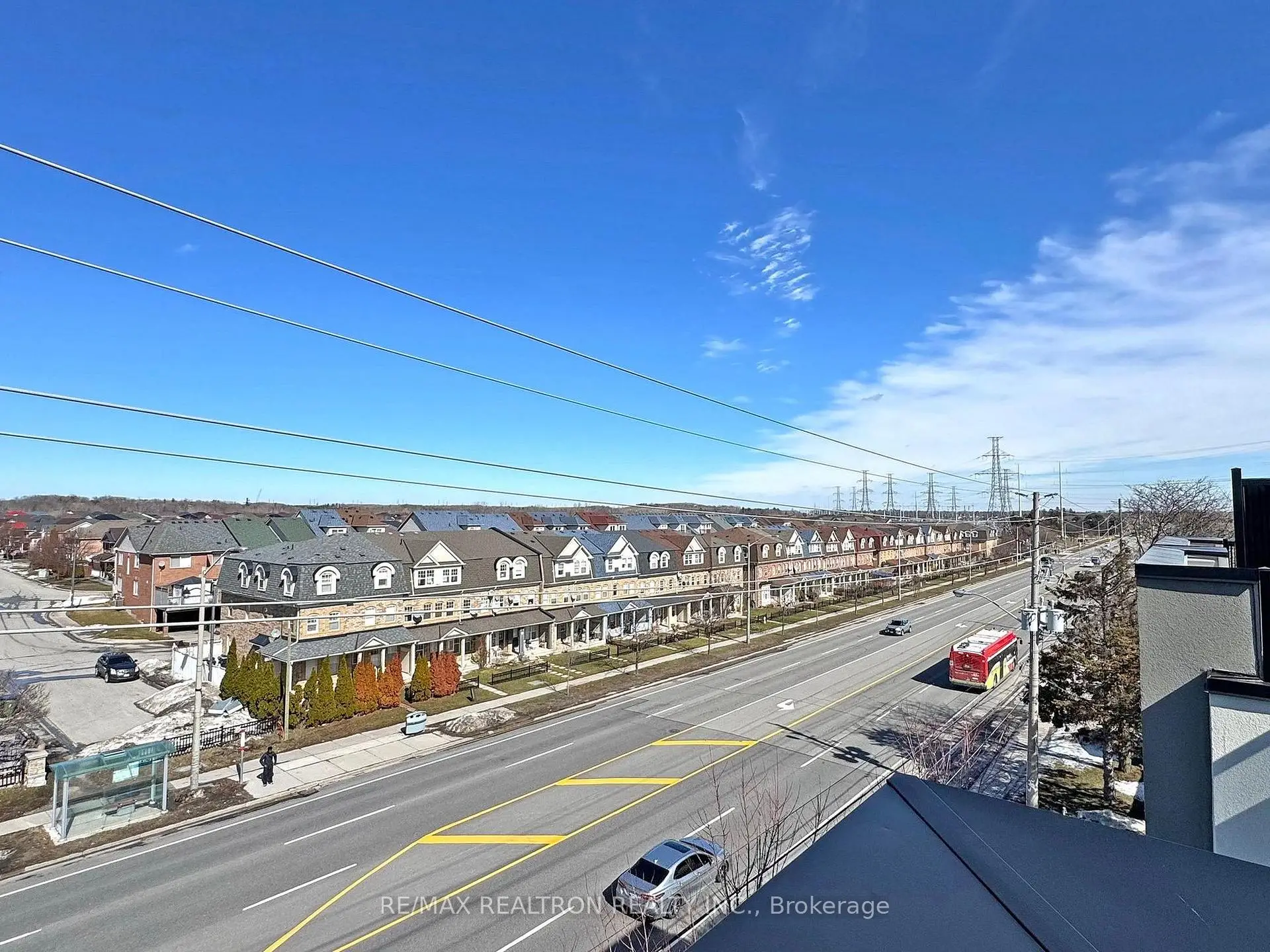 Toronto 共管镇屋