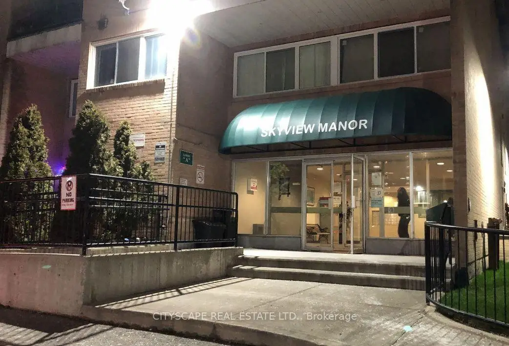 Toronto 共管镇屋