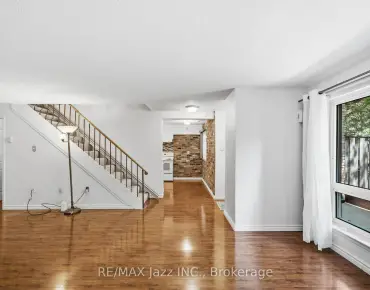 #38-120 Ling Rd West Hill 3睡房2卫生间1车位, 出售价格525000.00加元