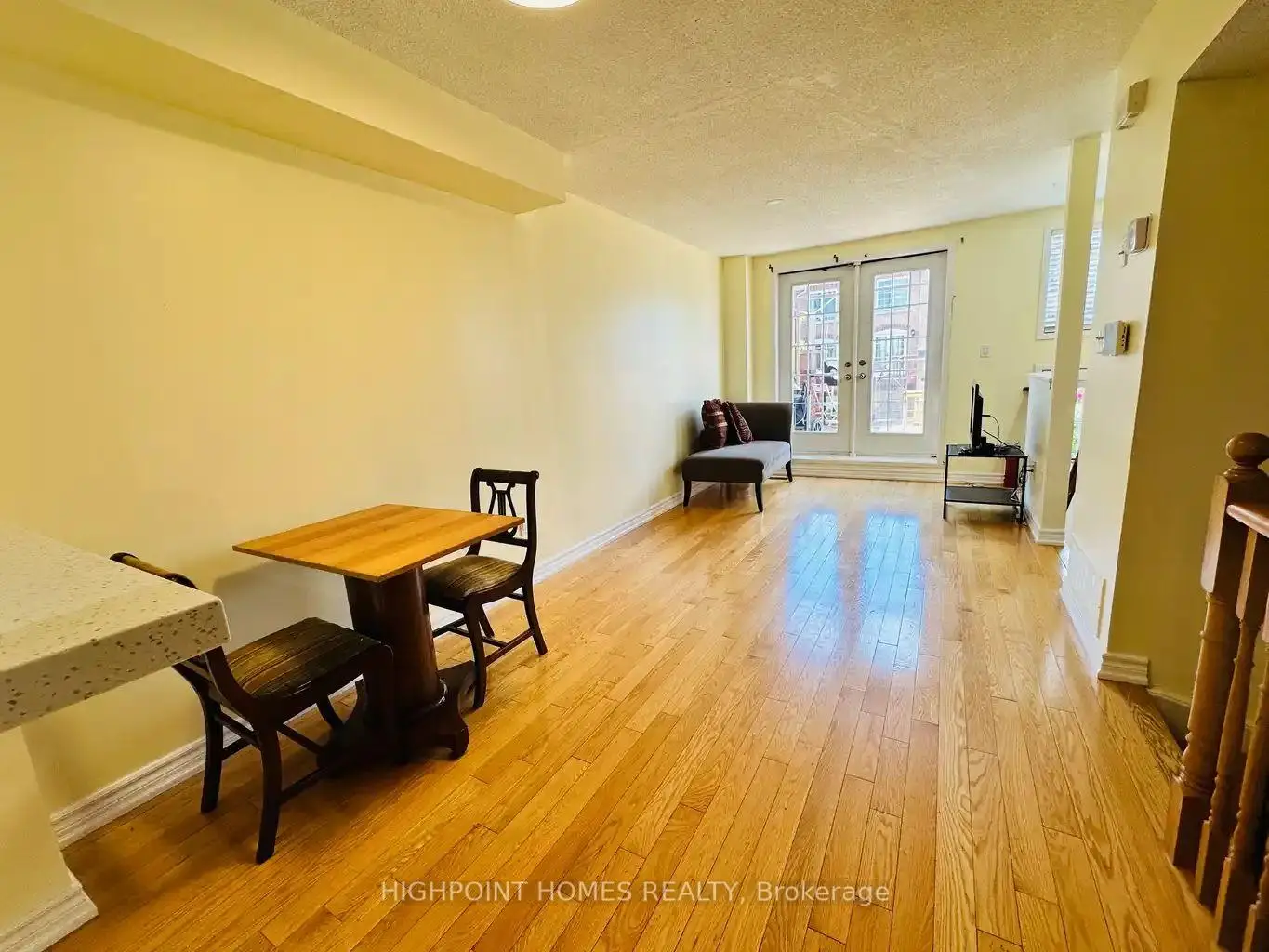 Toronto 共管镇屋