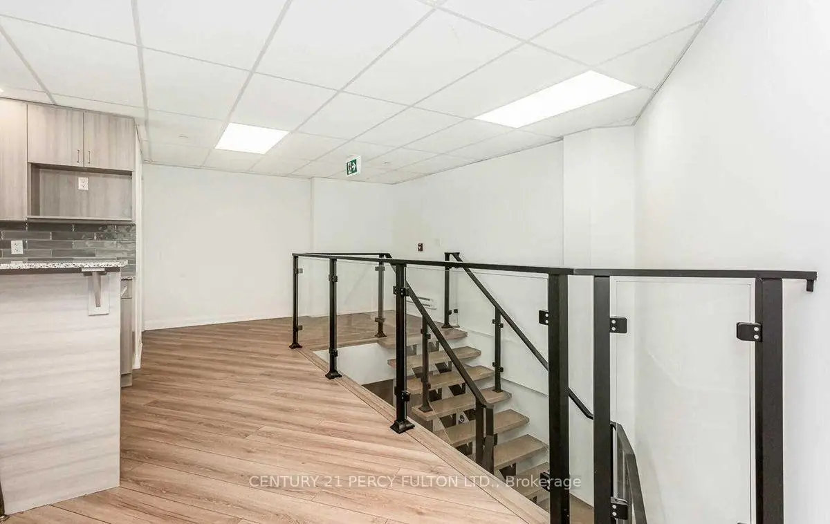Toronto 共管镇屋