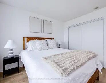 #1908-11 Lee Centre Dr Woburn 1 beds 1 baths 1 garage 399999.00