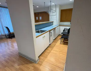 #708-30 Thunder Grve Agincourt North 2 beds 2 baths 2 garage 450888.00