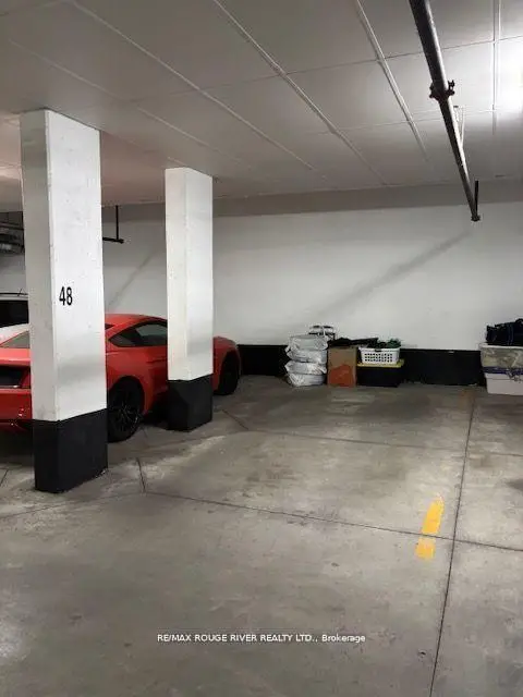 Toronto 共管镇屋