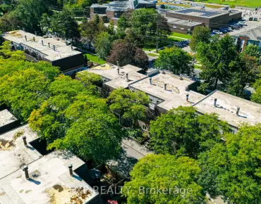 
            #8-275 Manse Rd West Hill 3睡房2卫生间2车位, 出售价格399999.00加元                    