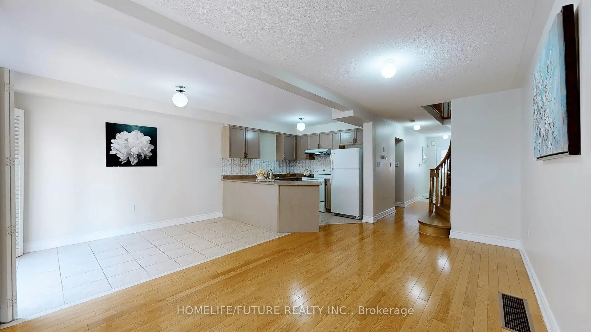 Toronto 共管镇屋