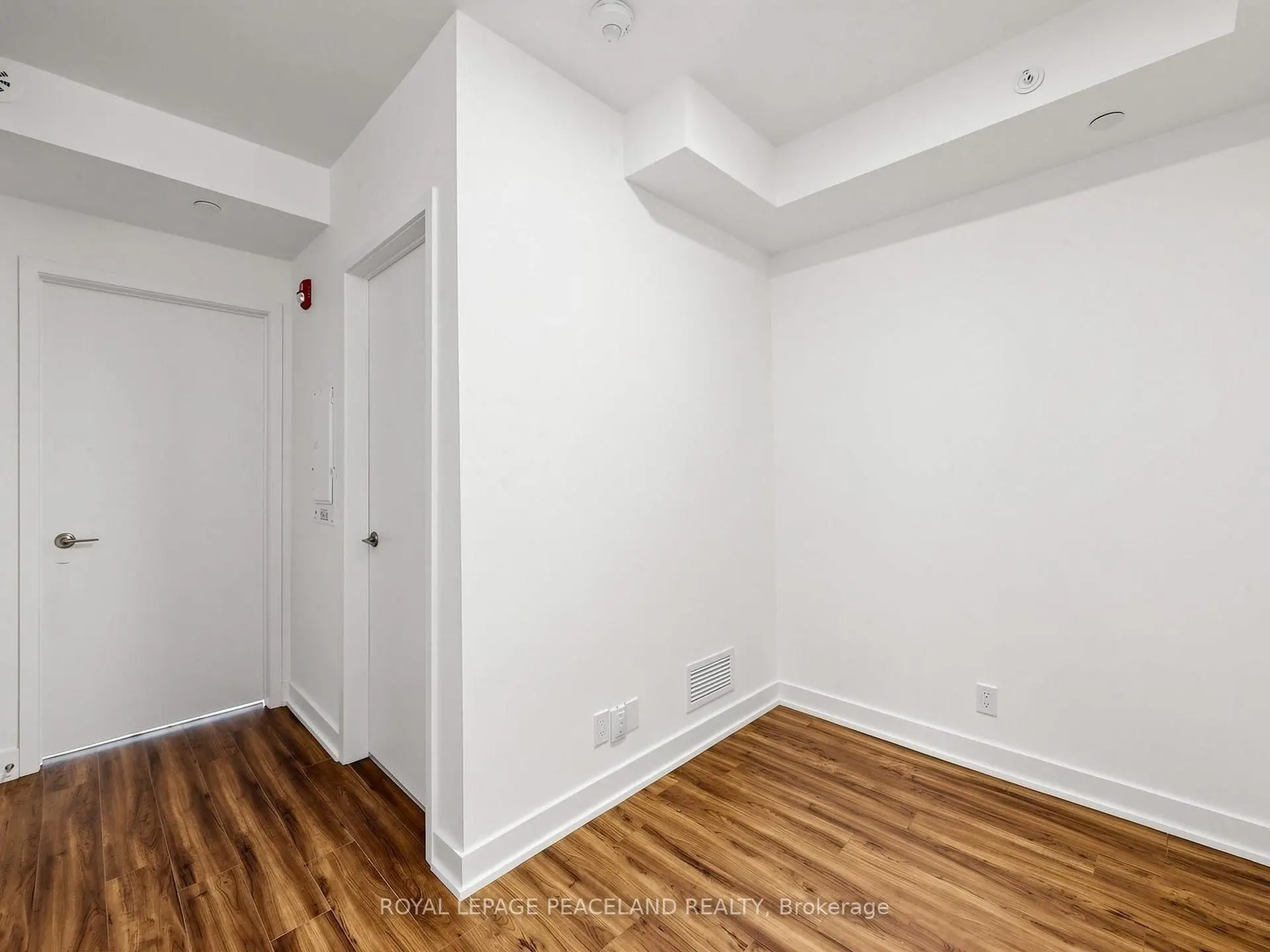 Toronto 共管镇屋