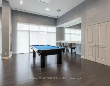 #322-20 Meadowglen Pl Woburn 2 beds 2 baths 1 garage 469900.00
