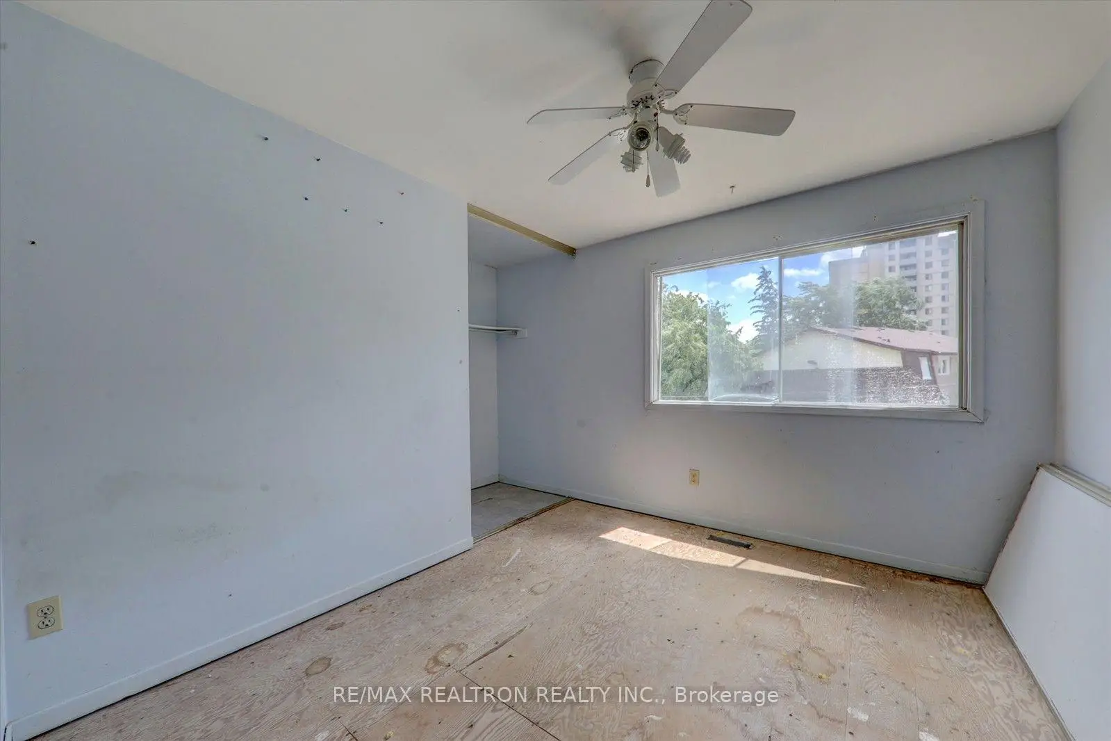 Toronto 共管镇屋