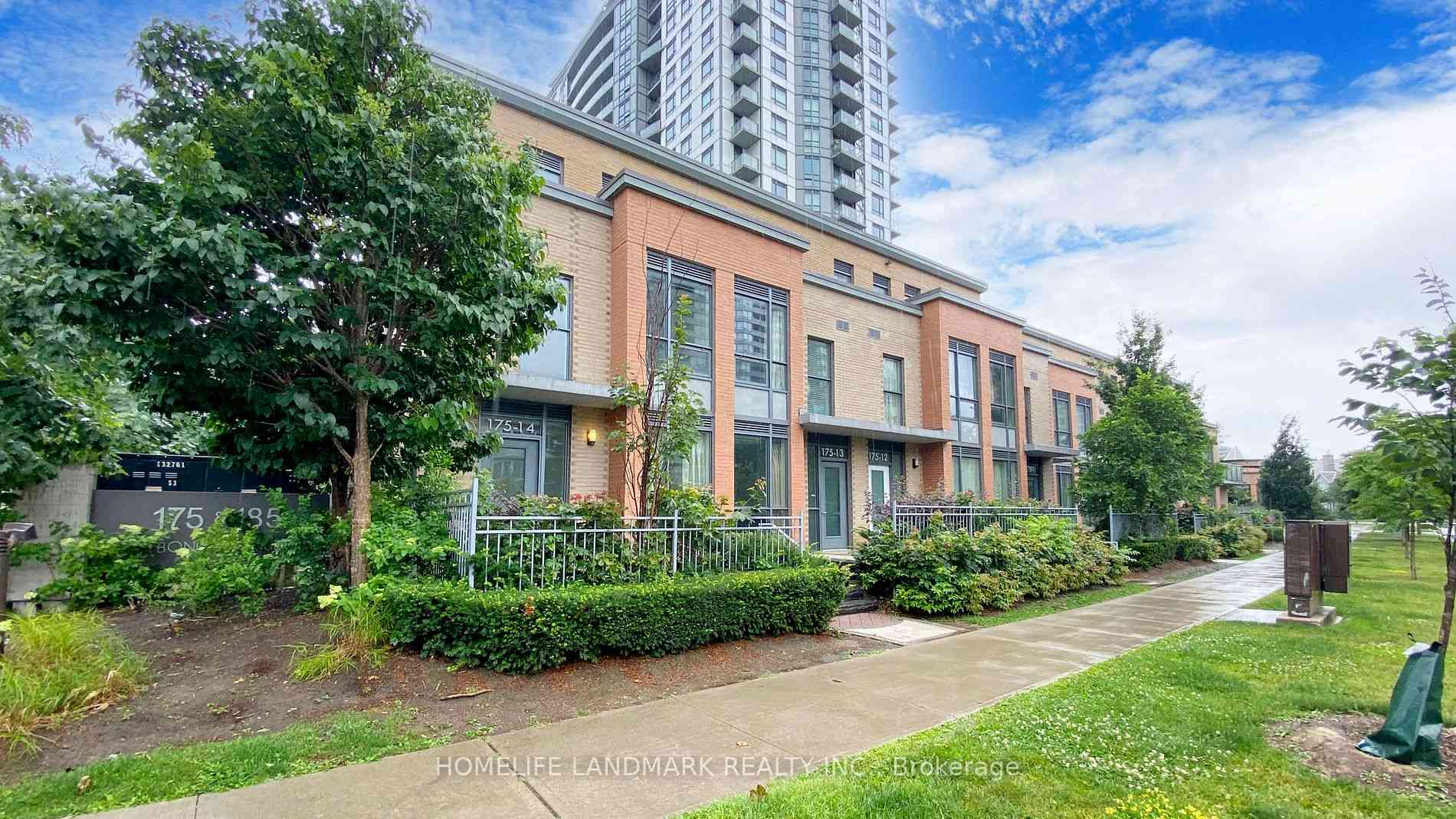 Toronto condo townhouses