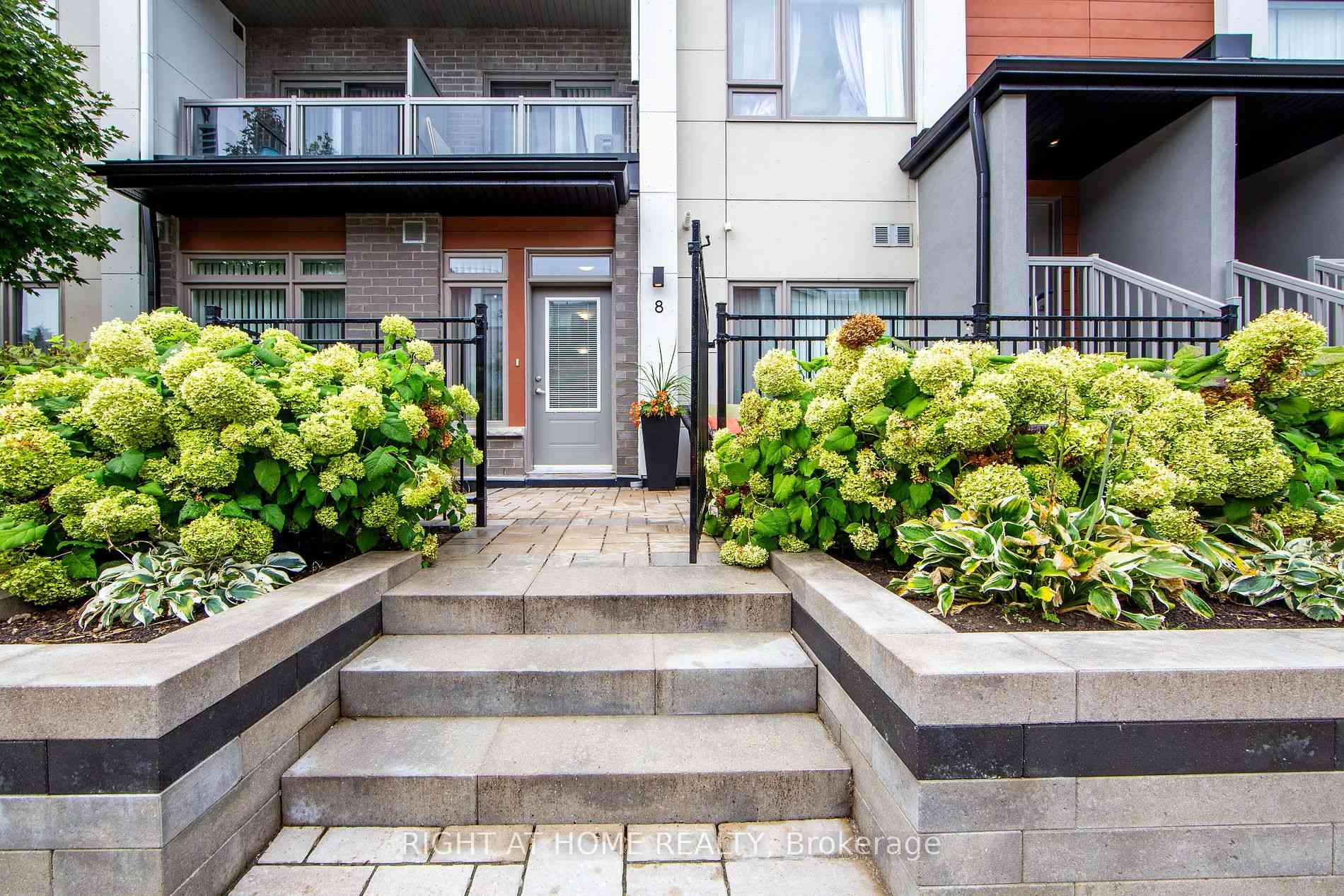 Toronto condo townhouses