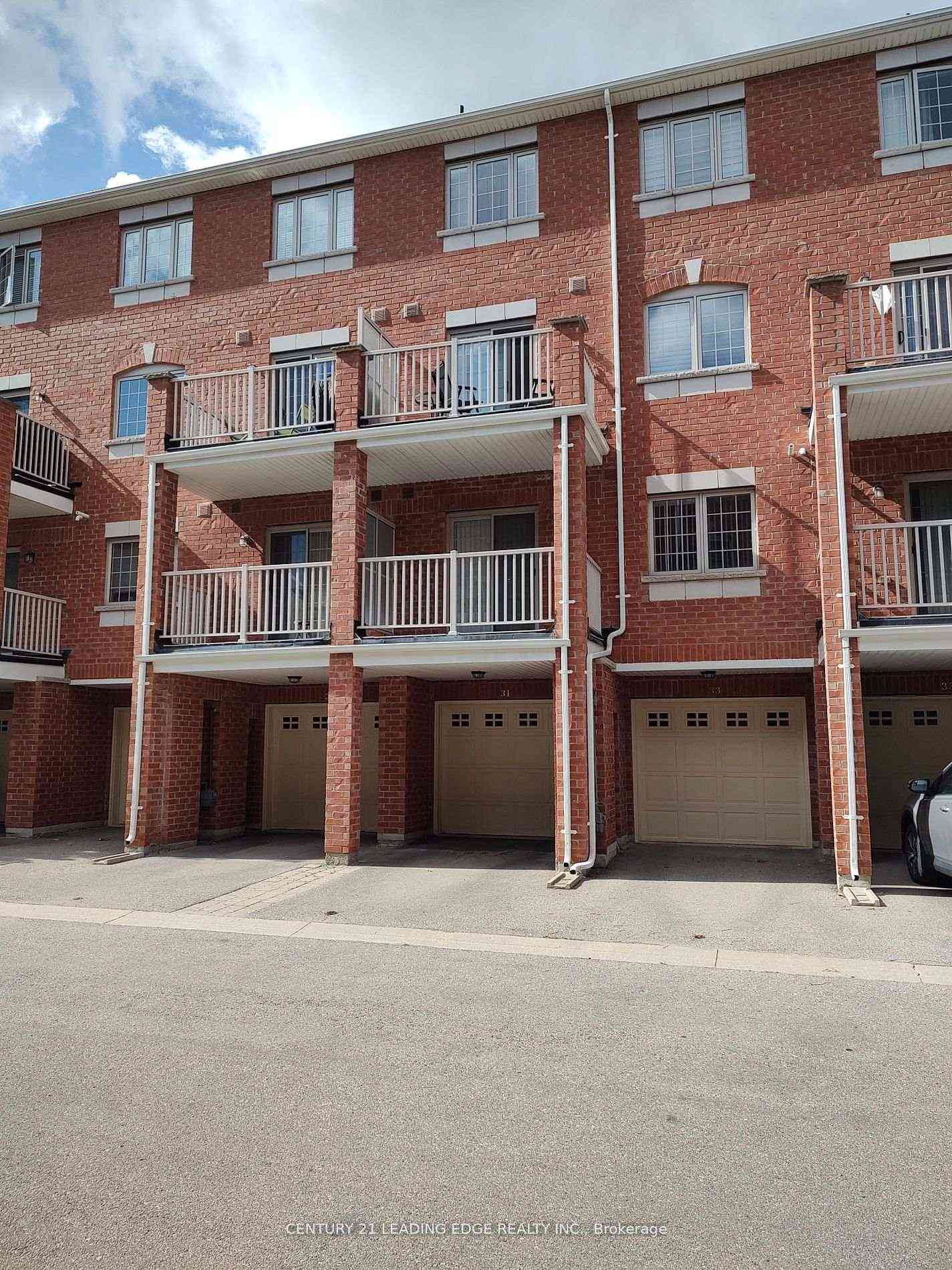 Richmond Hill condo townhouses