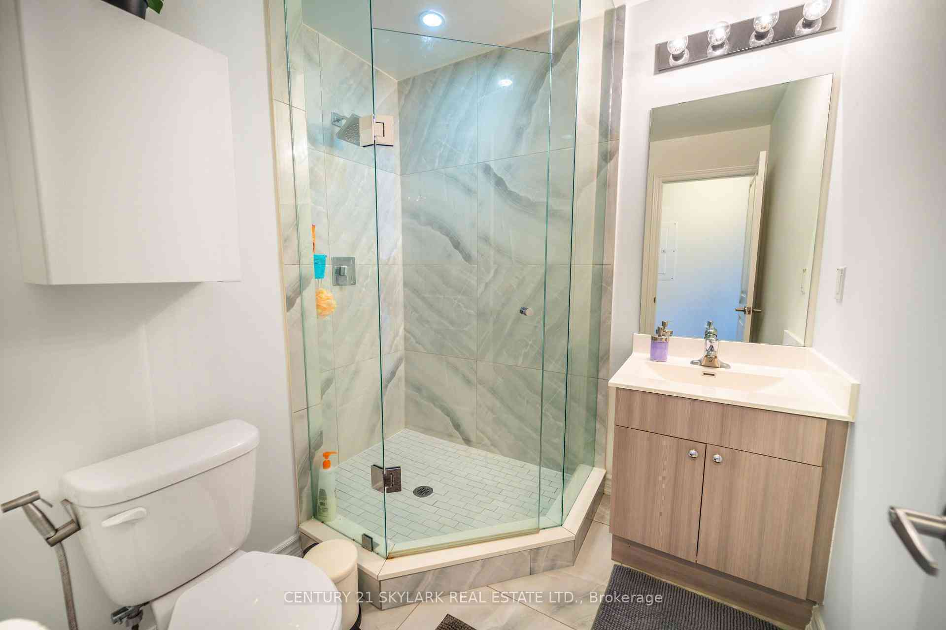 Vaughan 共管镇屋