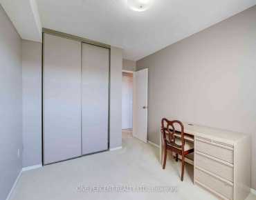 #705-20 William Roe Blvd Central Newmarket 3 beds 2 baths 1 garage 589999.00