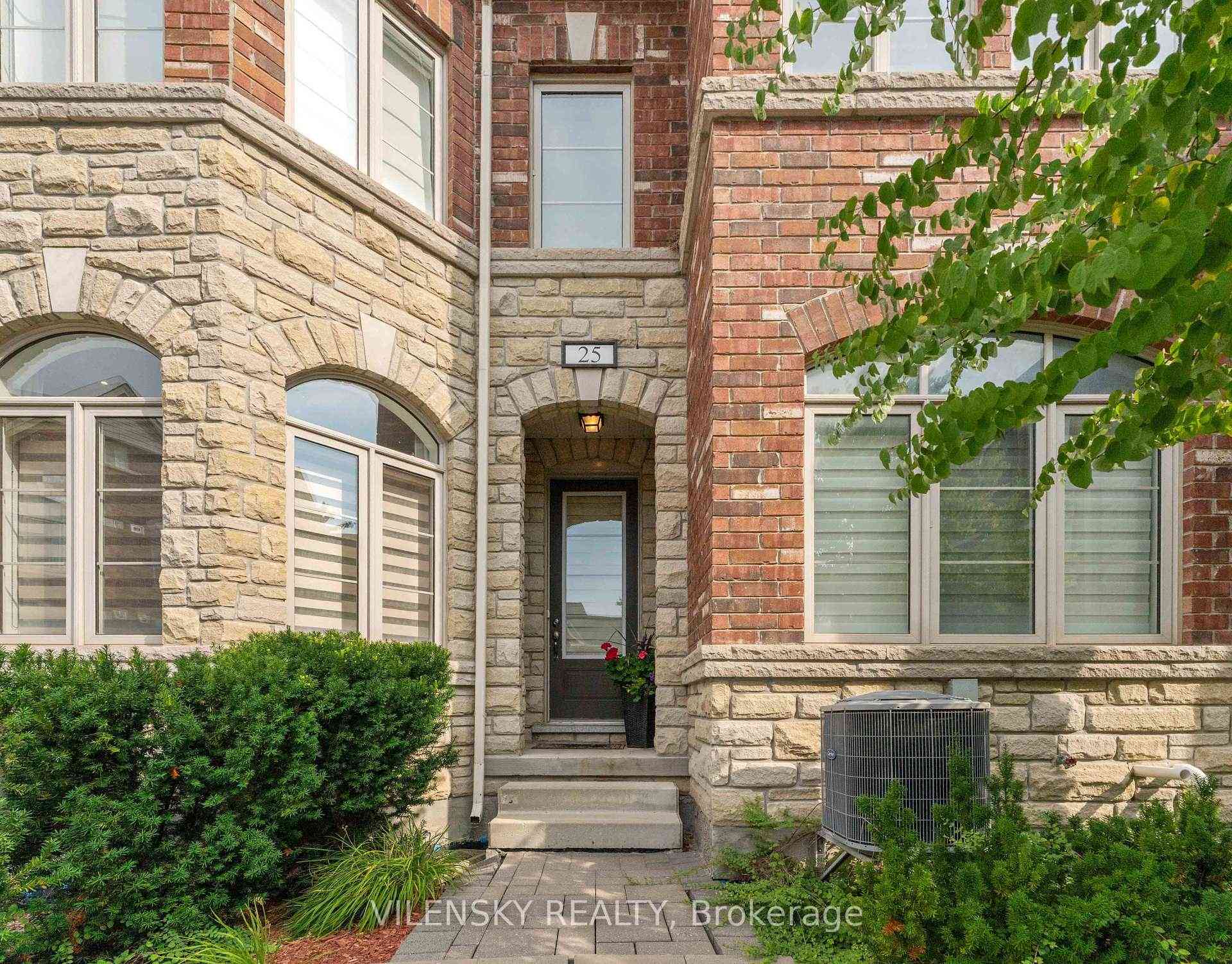 Vaughan 共管镇屋