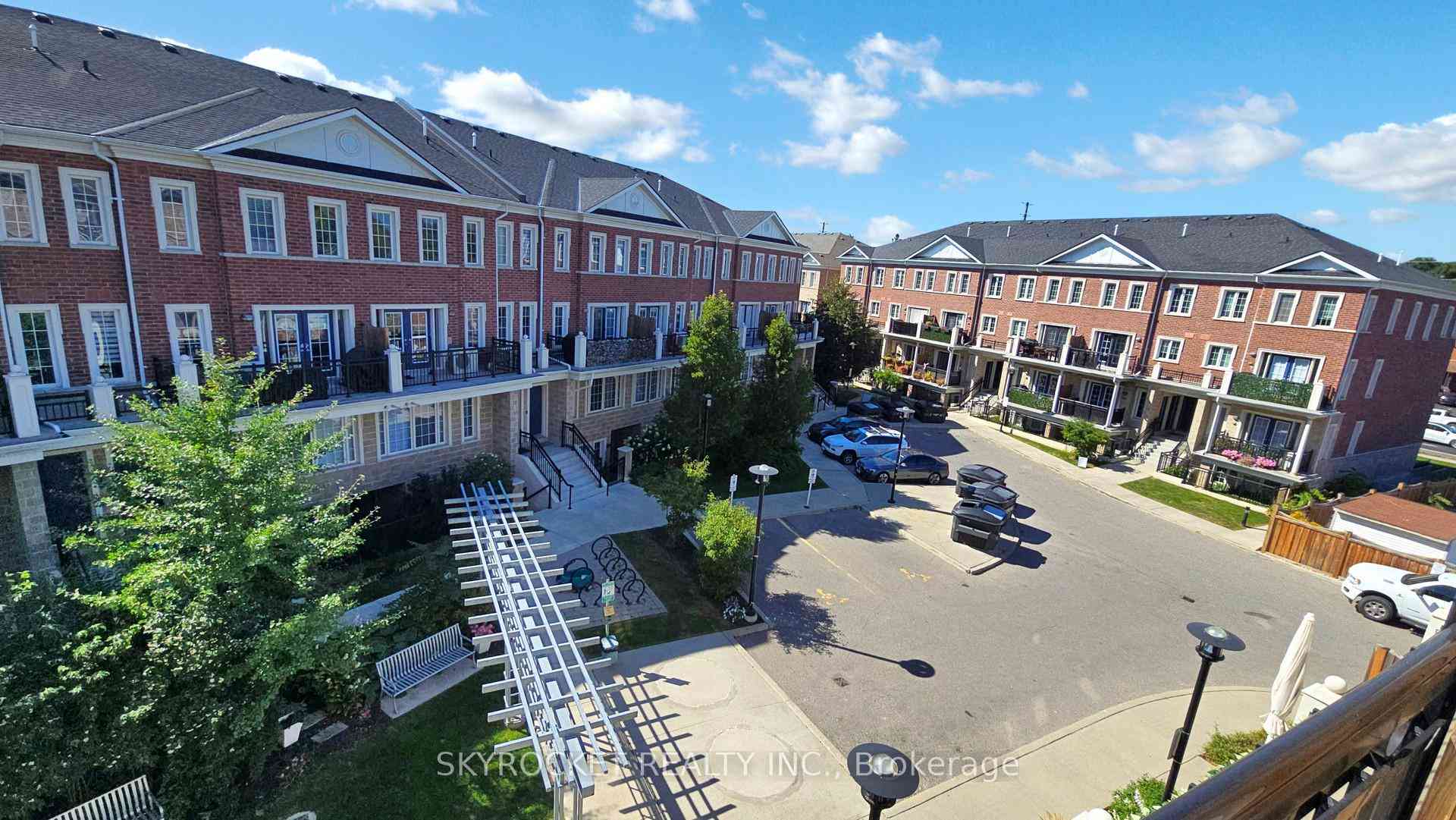 Vaughan condo townhouses