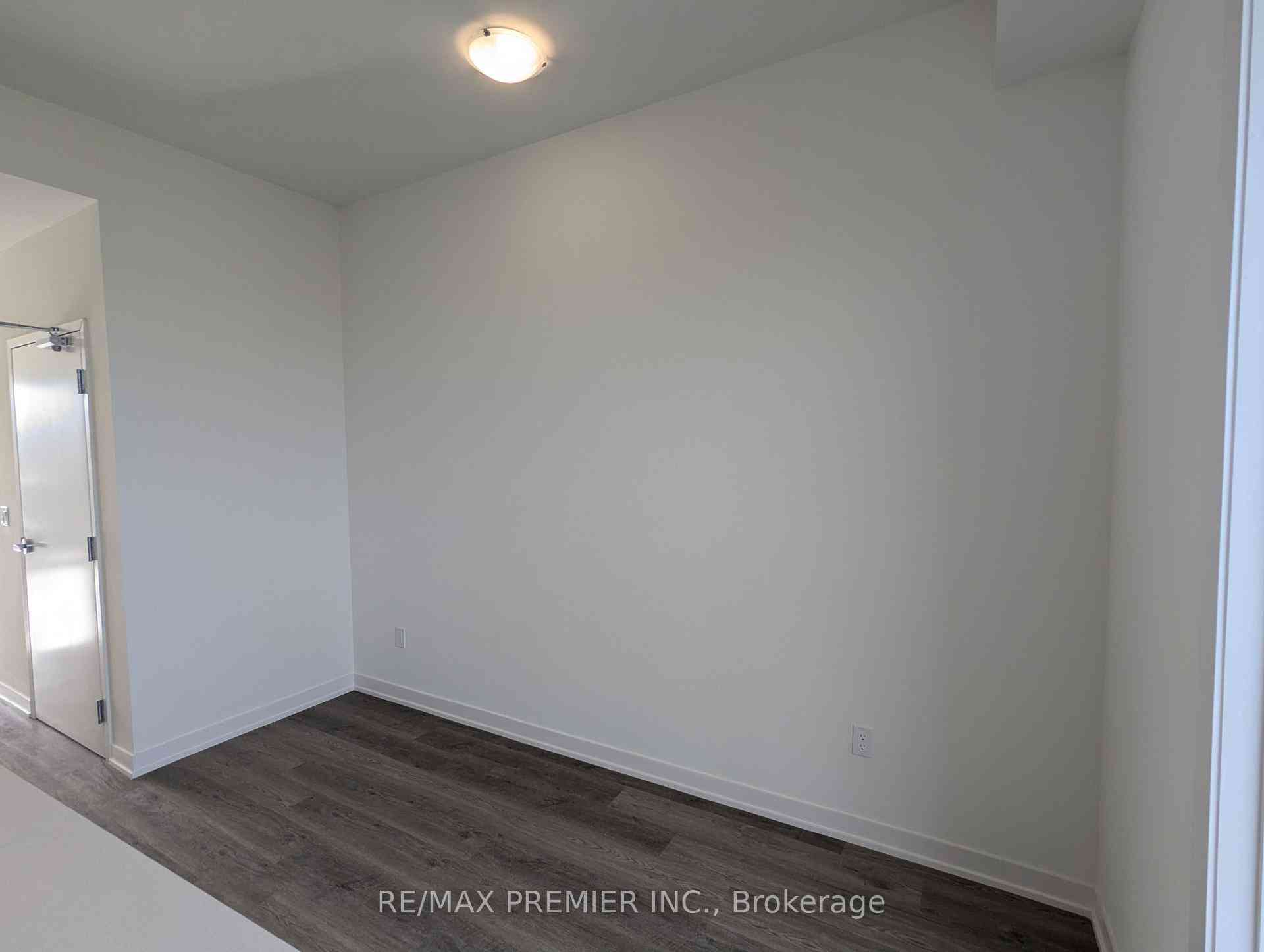 Richmond Hill 共管镇屋